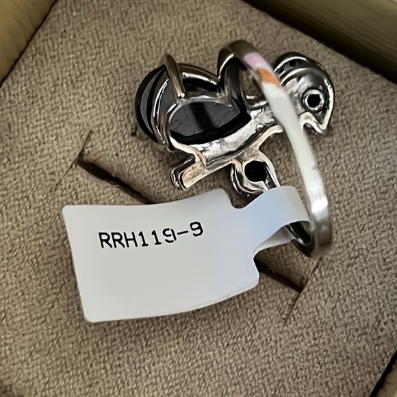 Sterling Silver Black Spinel Ring Size 9 Puppy Dog Silver Ring - Picture 4 of 4